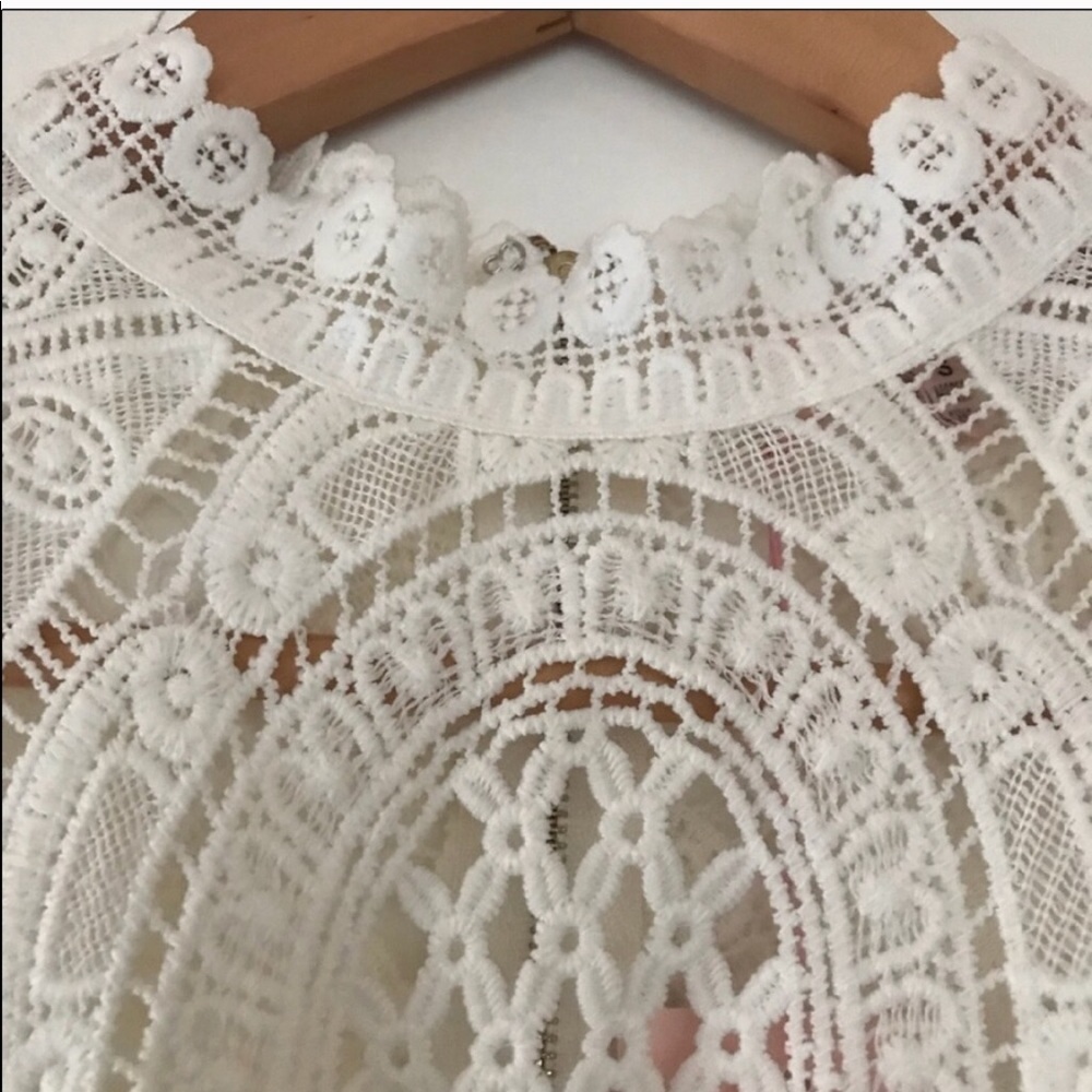 Lace romper - Picture 4 of 5